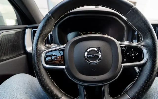 VOLVO XC 60 