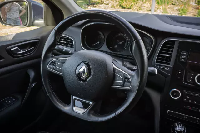 RENAULT Megane Zen Energy TCe 100