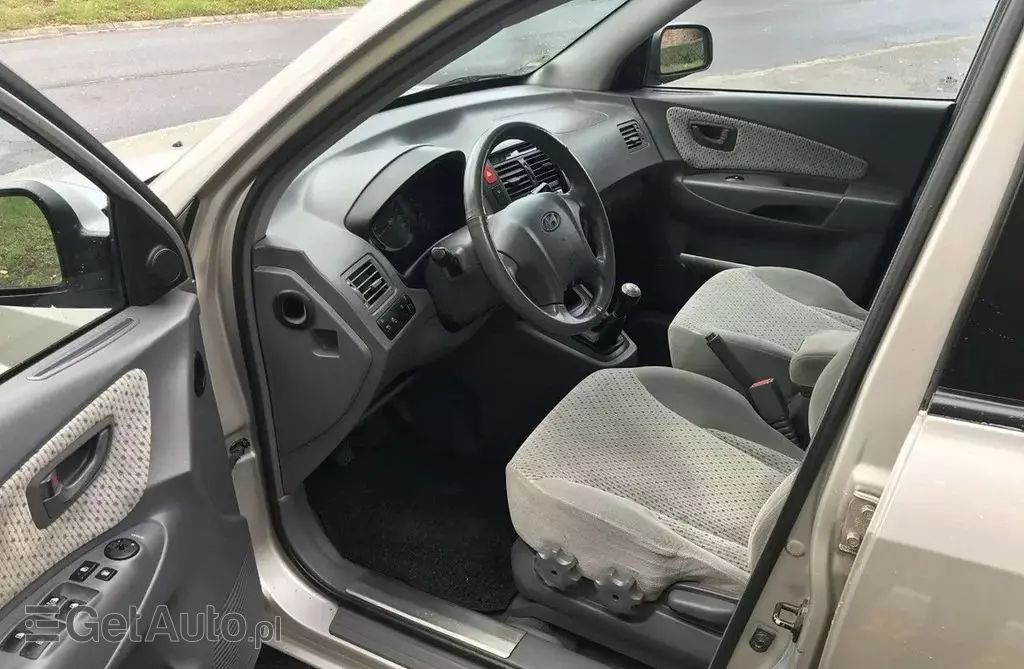 HYUNDAI Tucson 