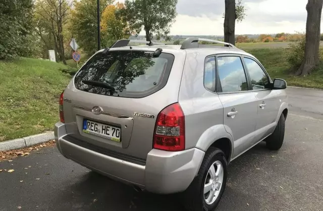 HYUNDAI Tucson 