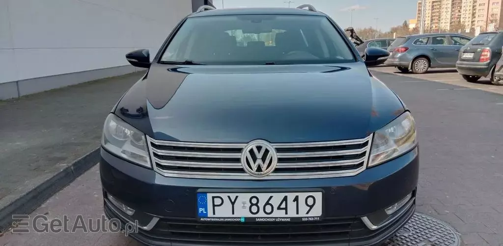 VOLKSWAGEN Passat 