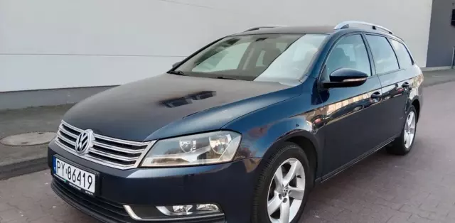 VOLKSWAGEN Passat 