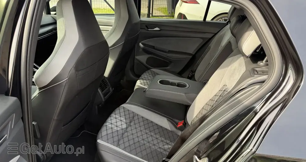 VOLKSWAGEN Golf 1.5 TSI OPF R-Line
