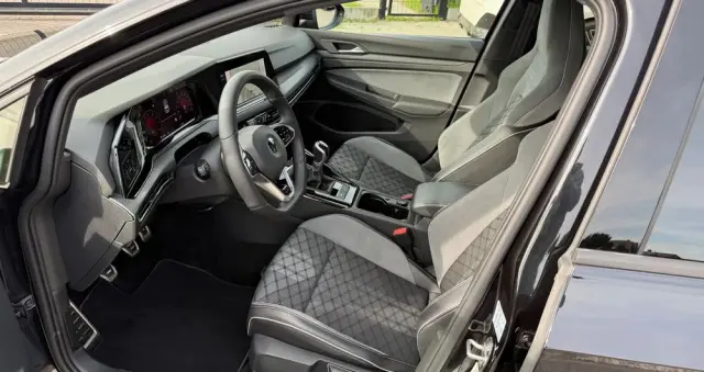 VOLKSWAGEN Golf 1.5 TSI OPF R-Line