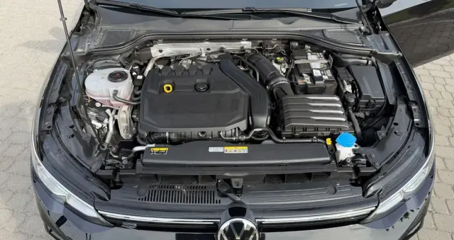 VOLKSWAGEN Golf 1.5 TSI OPF R-Line