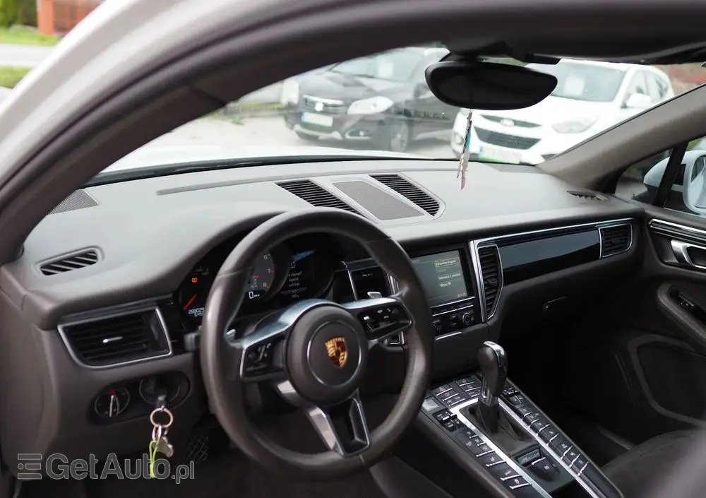 PORSCHE Macan S