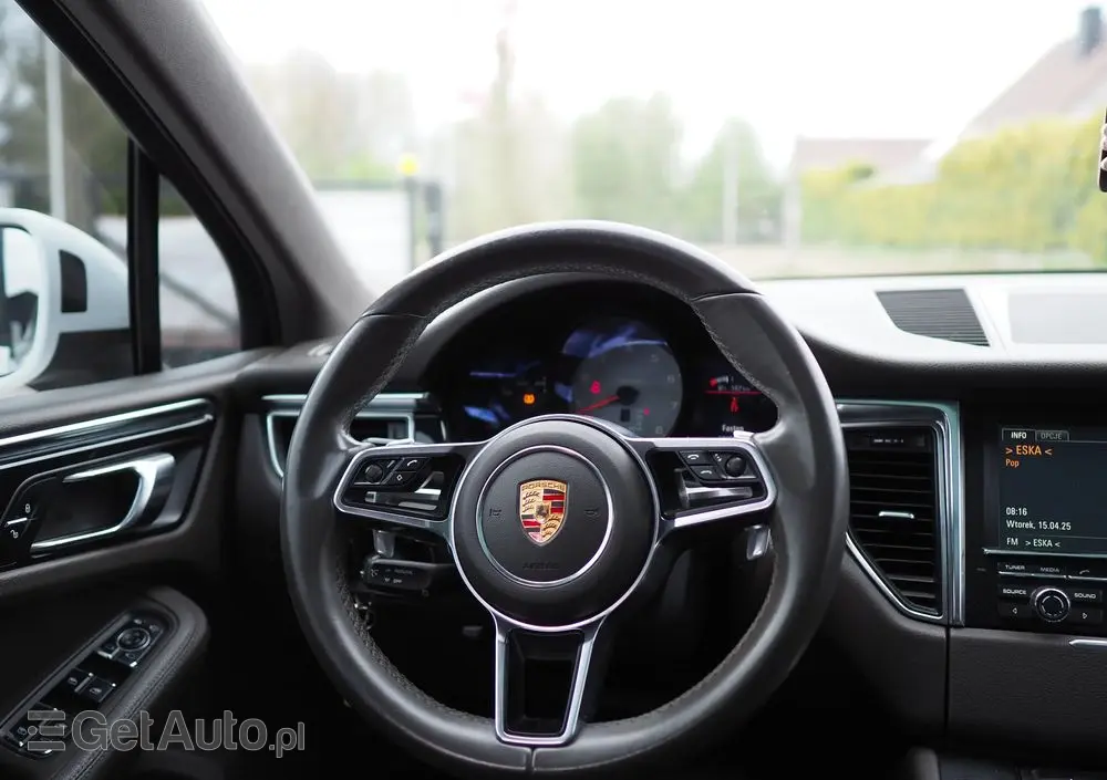 PORSCHE Macan S