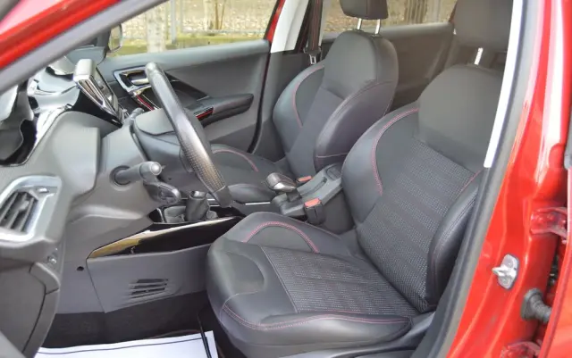 PEUGEOT 2008 PureTech 110 Stop&Start GT-Line Edition