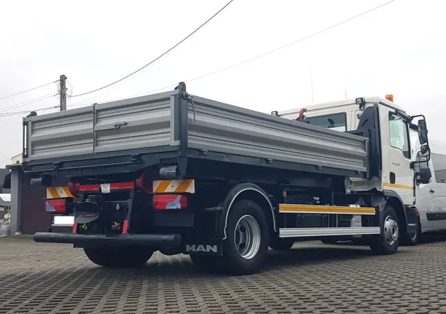 MAN TGL WYWROTKA KIPER HAKOWIEC 12.220 KLIMA 4x2 DO KONTENERÓW 