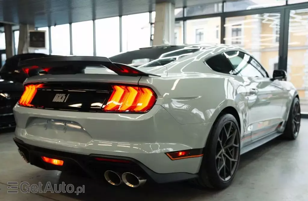 FORD Mustang 