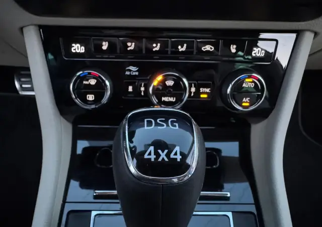 SKODA Superb 2.0 TSI 4x4 L&K DSG