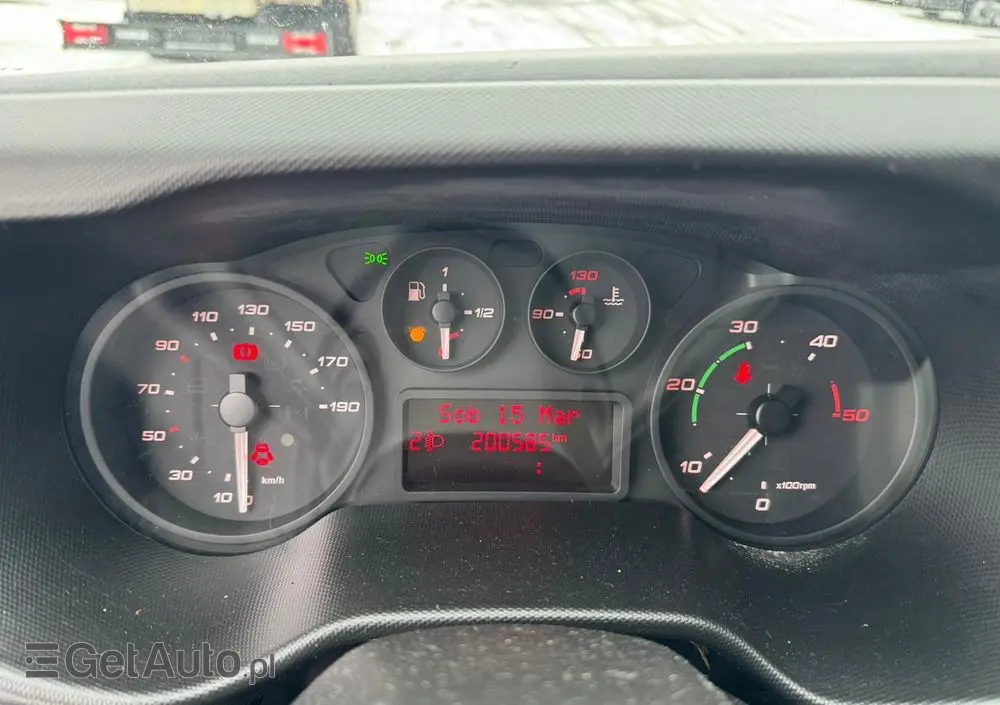 IVECO 70C17,,72C18,,70C15,,50C15,,50C17,,35C13,,35C14,,35C15  DO 3.5T KATEGORIA B 