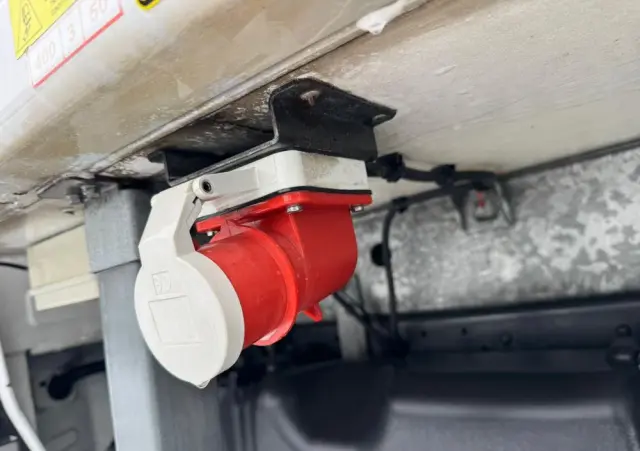 IVECO 70C17,,72C18,,70C15,,50C15,,50C17,,35C13,,35C14,,35C15  DO 3.5T KATEGORIA B 