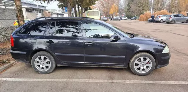 SKODA Octavia 