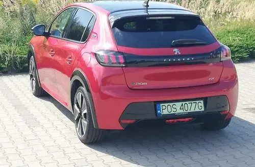 PEUGEOT 208 