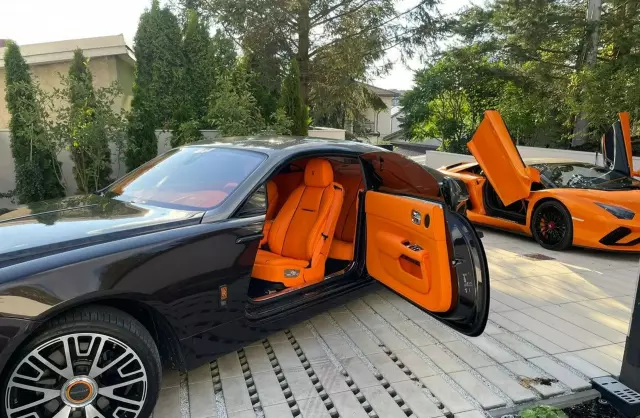 ROLLS-ROYCE Wraith 