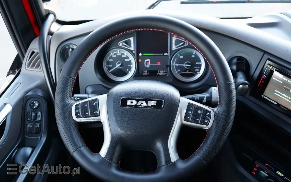DAF XF 480 / SPACE CAB / RETARDER / KLIMATYZACJA POSTOJOWA / OPONY 100 % / SPROWADZONY / PO KONTRAKCIE SERWISOWYM 