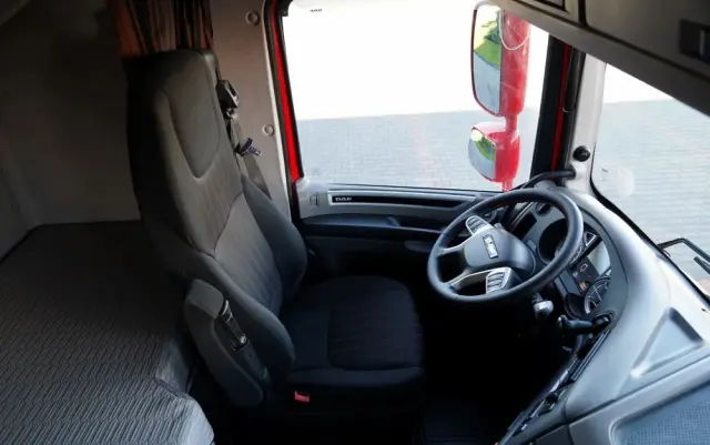 DAF XF 480 / SPACE CAB / RETARDER / KLIMATYZACJA POSTOJOWA / OPONY 100 % / SPROWADZONY / PO KONTRAKCIE SERWISOWYM 