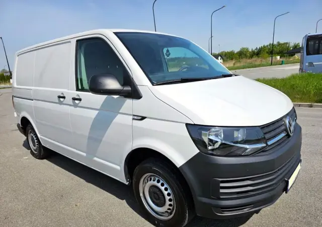 VOLKSWAGEN Transporter T6 