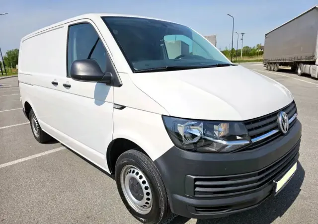 VOLKSWAGEN Transporter T6 