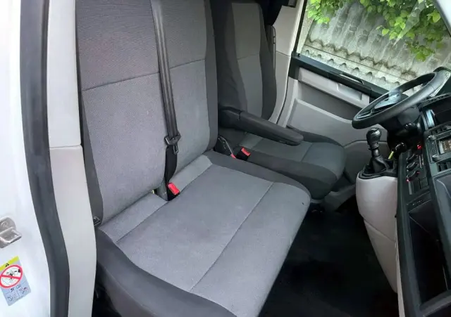 VOLKSWAGEN Transporter T6 