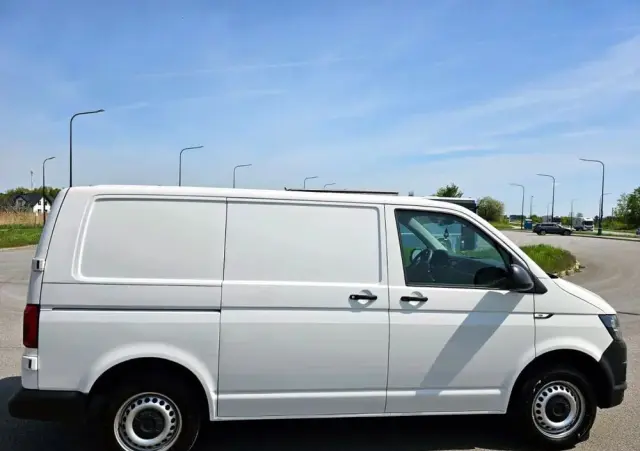 VOLKSWAGEN Transporter T6 