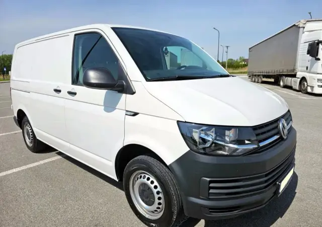 VOLKSWAGEN Transporter T6 