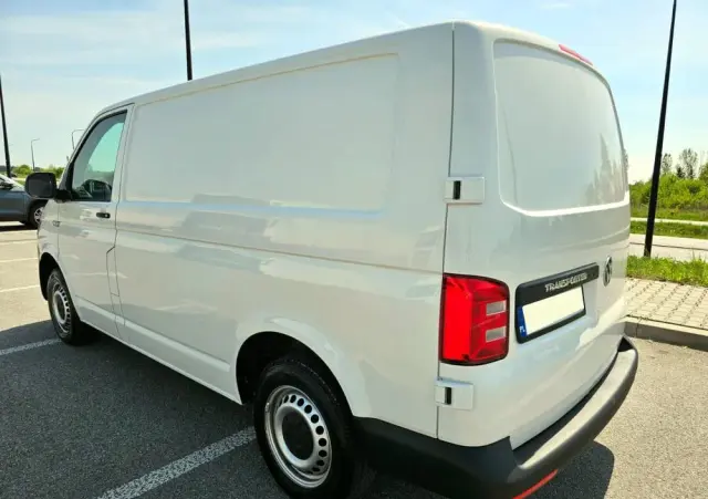 VOLKSWAGEN Transporter T6 