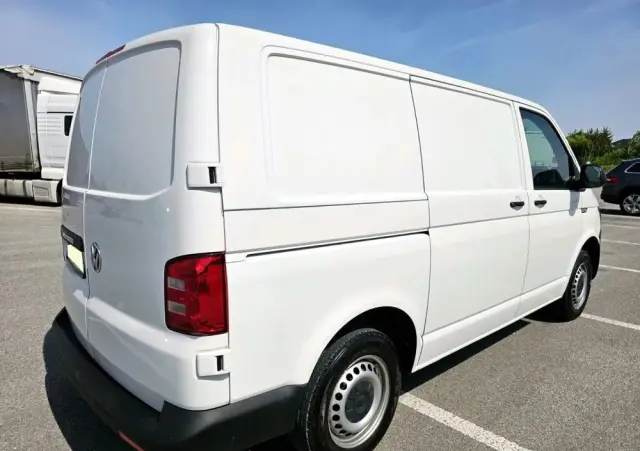 VOLKSWAGEN Transporter T6 