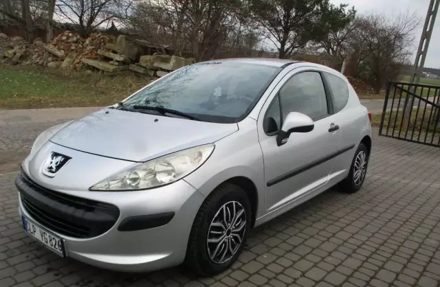 PEUGEOT 207 