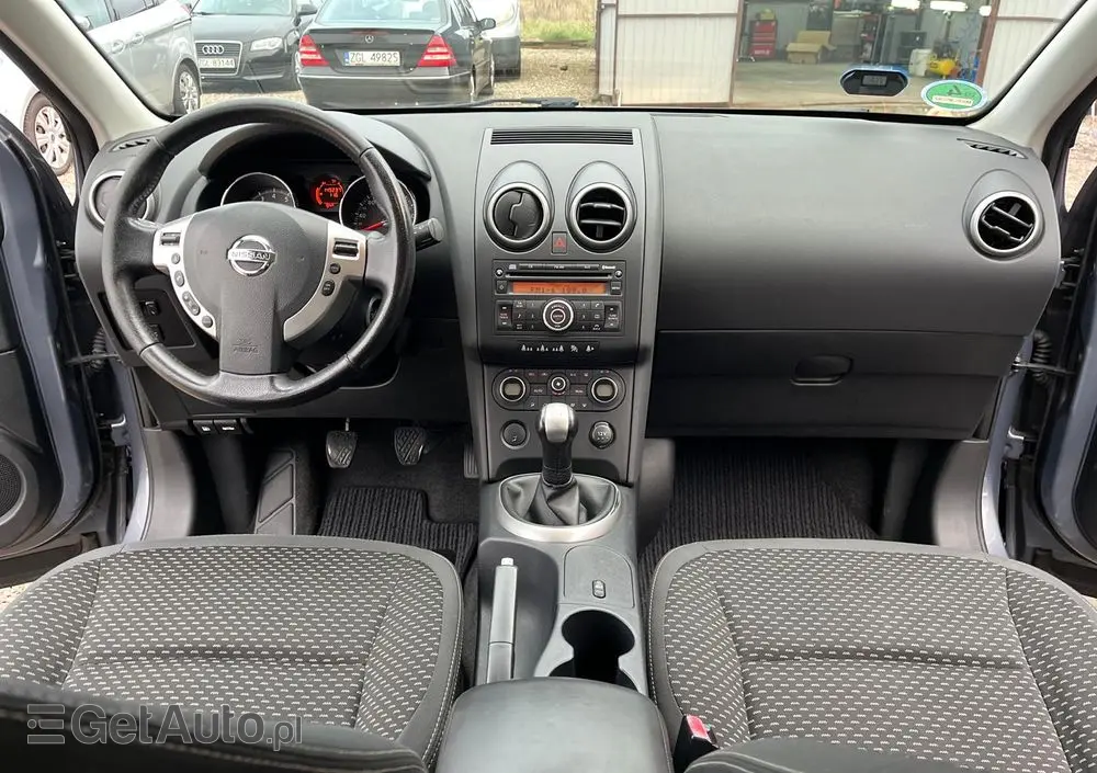 NISSAN Qashqai 1.6 visia