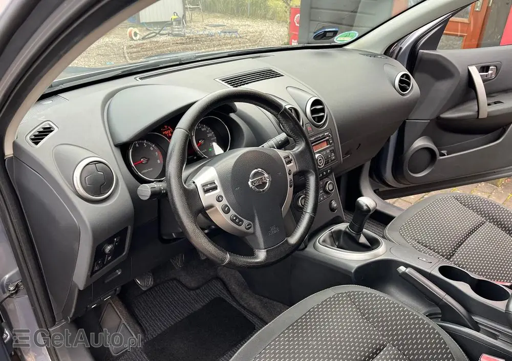 NISSAN Qashqai 1.6 visia