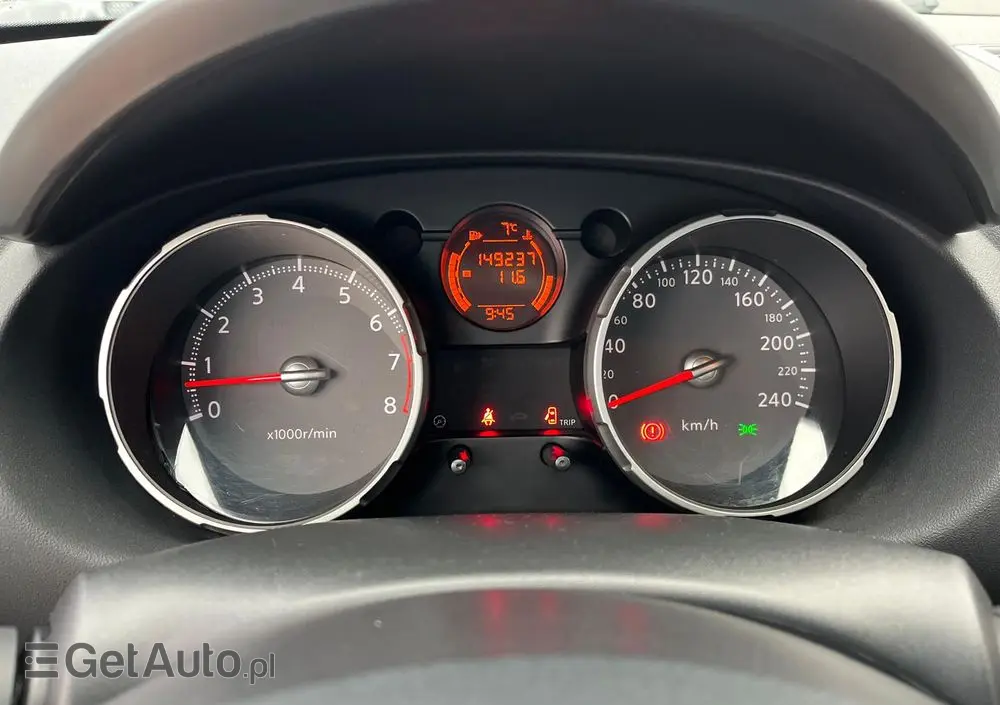 NISSAN Qashqai 1.6 visia