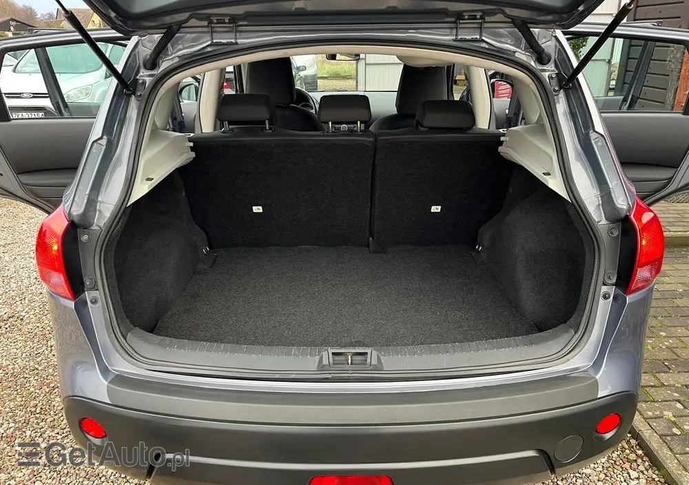 NISSAN Qashqai 1.6 visia
