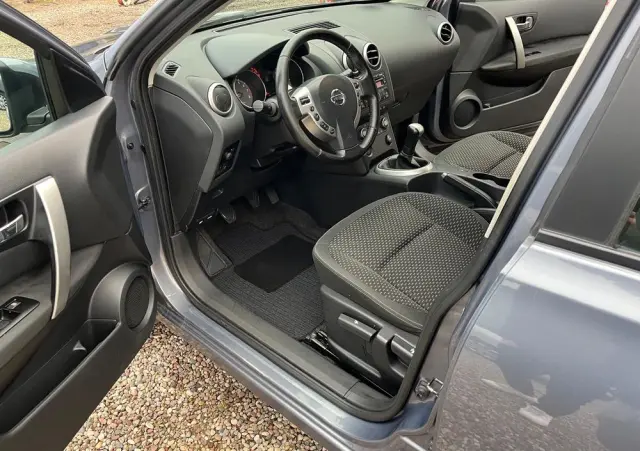 NISSAN Qashqai 1.6 visia