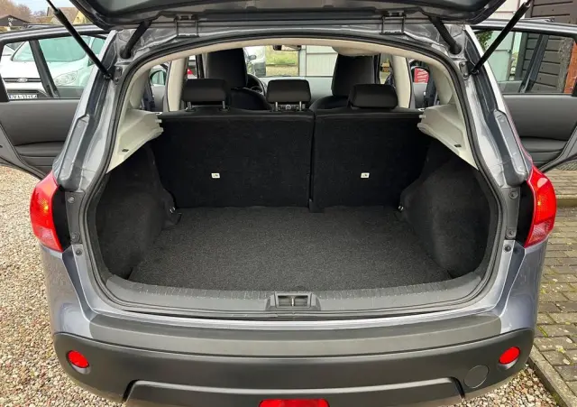 NISSAN Qashqai 1.6 visia