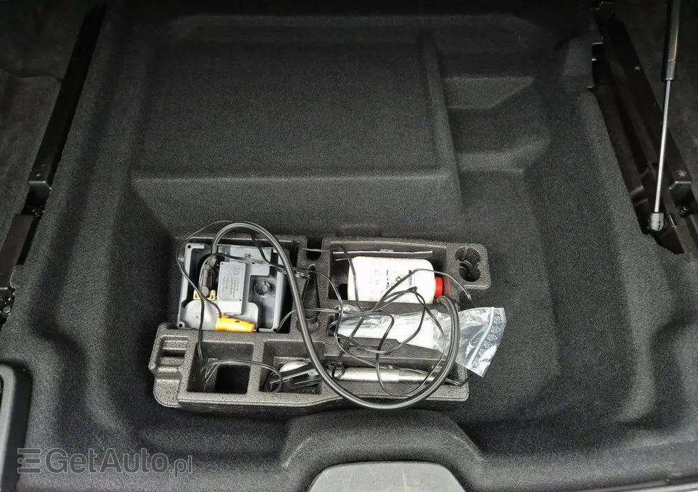 VOLVO V90 D4 AWD Geartronic Momentum Pro