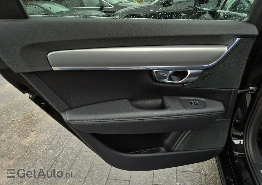 VOLVO V90 D4 AWD Geartronic Momentum Pro