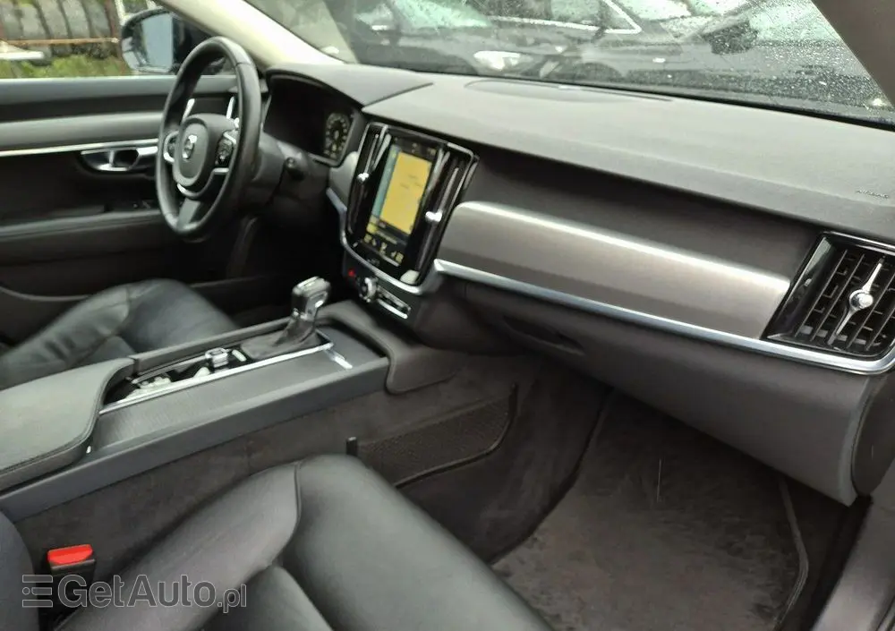 VOLVO V90 D4 AWD Geartronic Momentum Pro