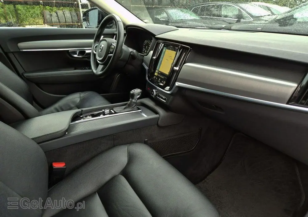 VOLVO V90 D4 AWD Geartronic Momentum Pro