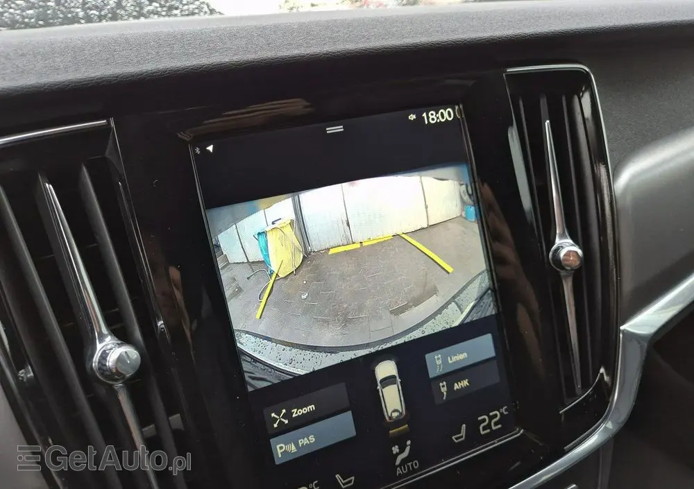 VOLVO V90 D4 AWD Geartronic Momentum Pro