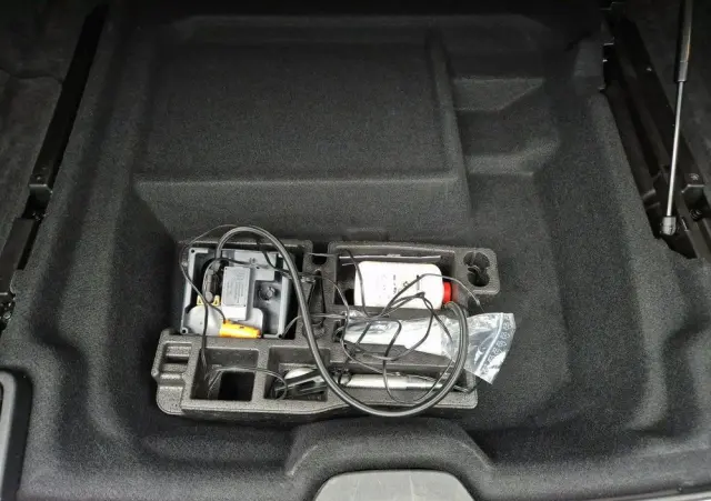 VOLVO V90 D4 AWD Geartronic Momentum Pro