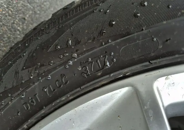 VOLVO V90 D4 AWD Geartronic Momentum Pro