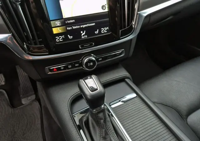 VOLVO V90 D4 AWD Geartronic Momentum Pro