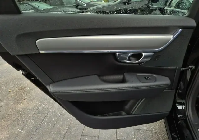 VOLVO V90 D4 AWD Geartronic Momentum Pro