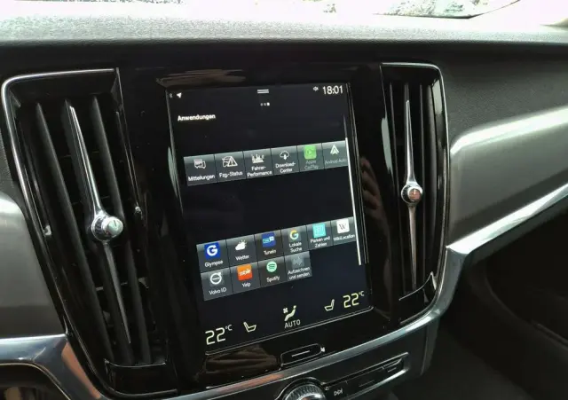 VOLVO V90 D4 AWD Geartronic Momentum Pro