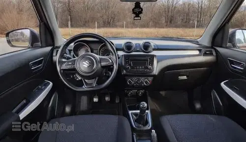 SUZUKI Swift 