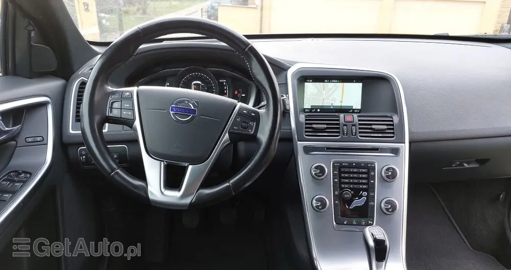 VOLVO XC 60 D4 Drive-E Summum