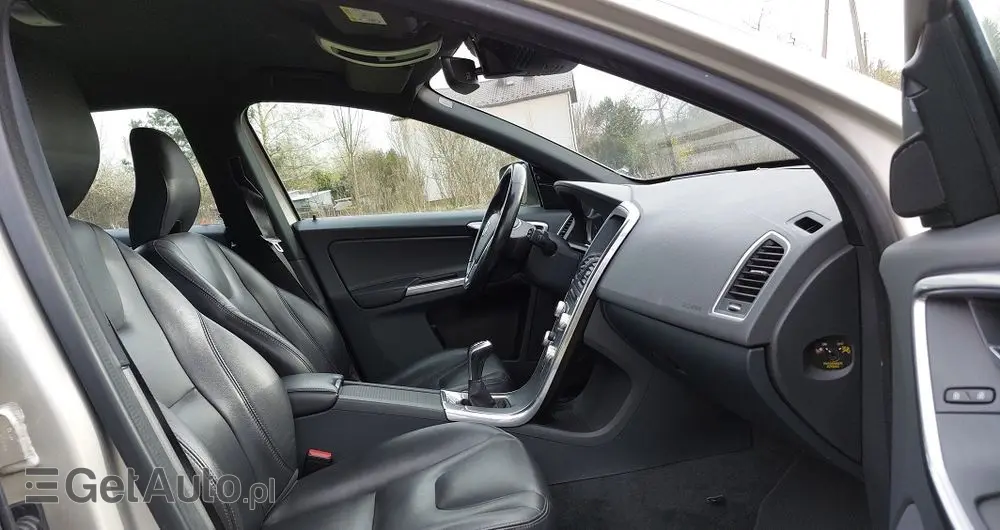 VOLVO XC 60 D4 Drive-E Summum