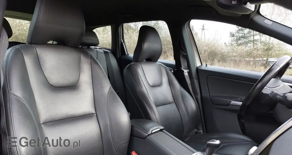 VOLVO XC 60 D4 Drive-E Summum